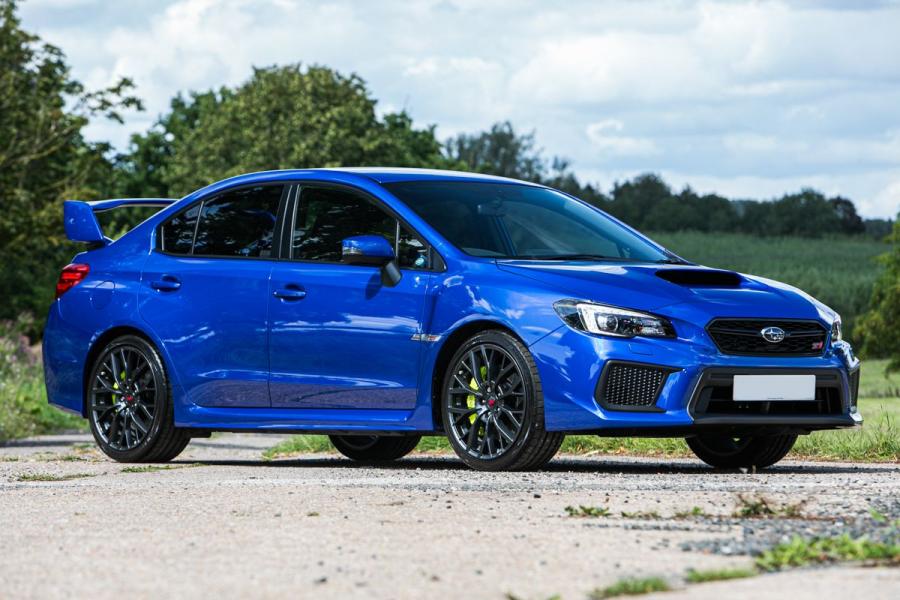  Subaru WRX STI Final Edition 2017 года  (UK) (фото 1 из 21)